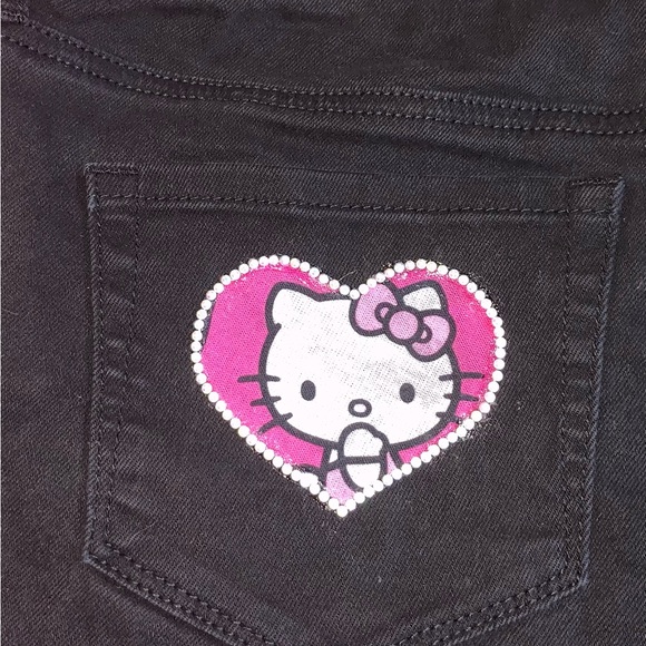 Handmade Hello Kitty Low-Rise Shorts - Picture 3 of 3